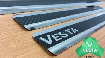 Накладки на пороги Lada Vesta карбон